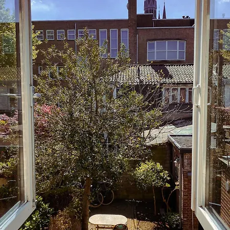 Little Paradise - House, Garden - 2 Bedrooms *