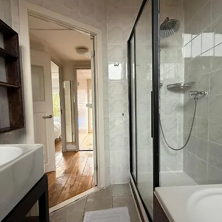 Little Paradise - House, Garden - 2 Bedrooms Зандам