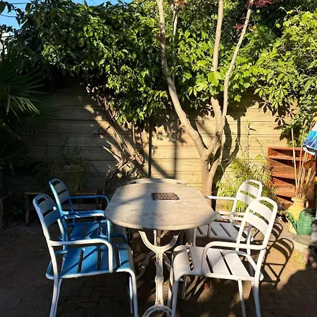 Little Paradise - House, Garden - 2 Bedrooms