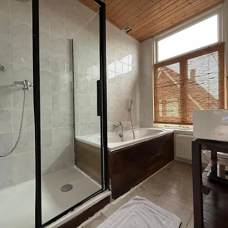 Little Paradise - House, Garden - 2 Bedrooms Дом отдыха *
