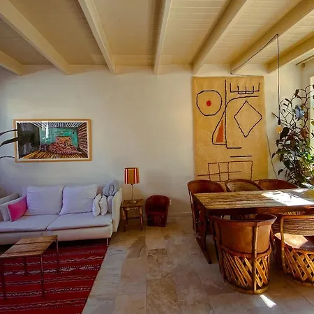 Little Paradise - House, Garden - 2 Bedrooms *