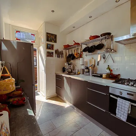 Little Paradise - House, Garden - 2 Bedrooms Дом отдыха